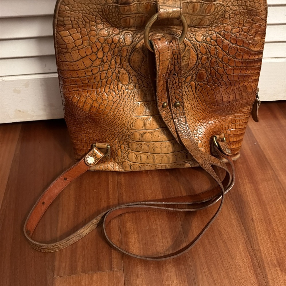 Brahmin Leather Croc Embossed Backpack Clutch Medium Brown Gold Feet - Picture 7 of 16